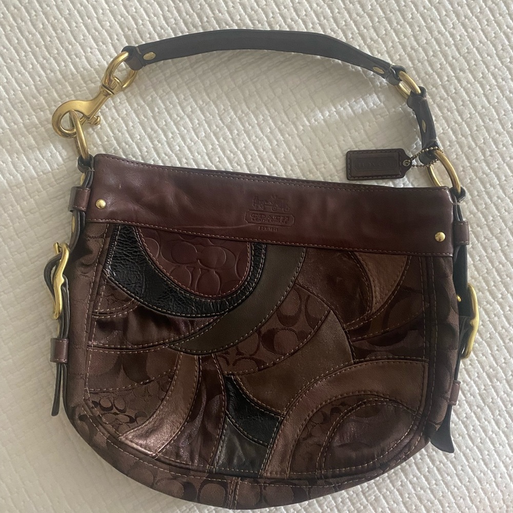 Coach classic shoulder bag